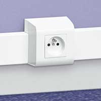 Рамка Legrand MOSAIC для установки на плинтус 75x20 2 модуля белая в Чите