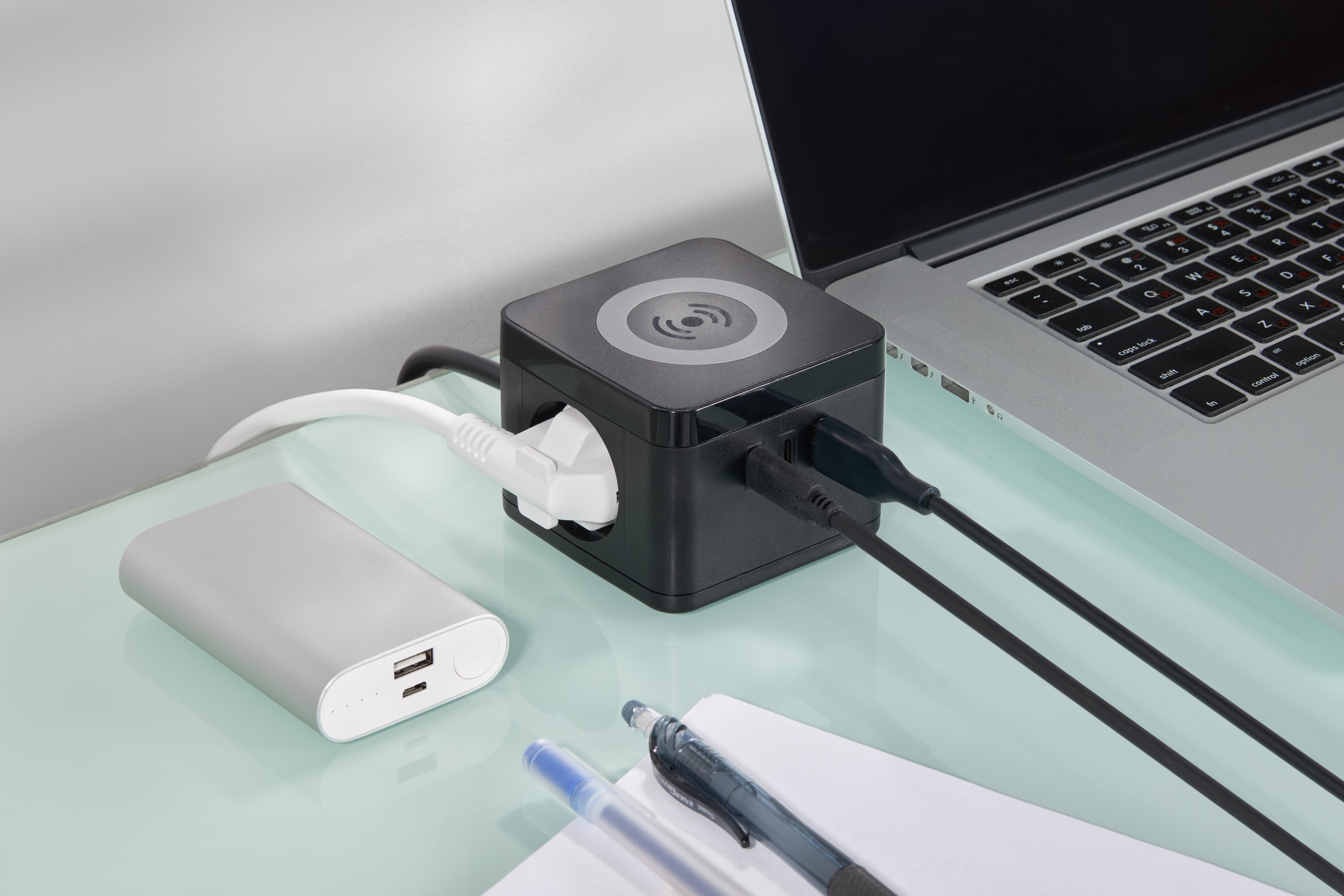 Удлинитель DOMINIC Qi10Вт У02К 1,3м 3х1мм2 USB A+C черный IEK в Чите