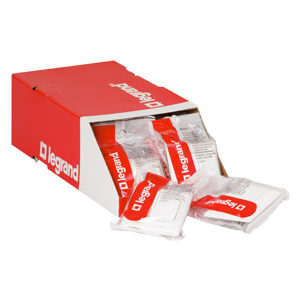 Выключатель одноклавишный ETIKA Legrand с подсветкой крем в Чите