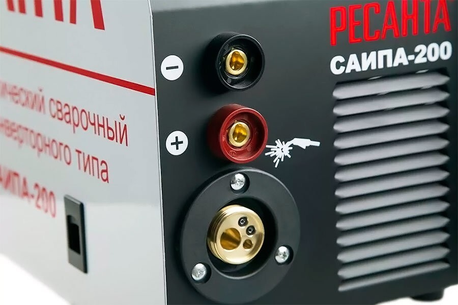 Сварочный аппарат инверторный п/а САИПА-200 Ресанта в Чите