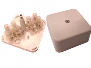 Коробка распределительная с контактной группой 50х50 мм в Чите