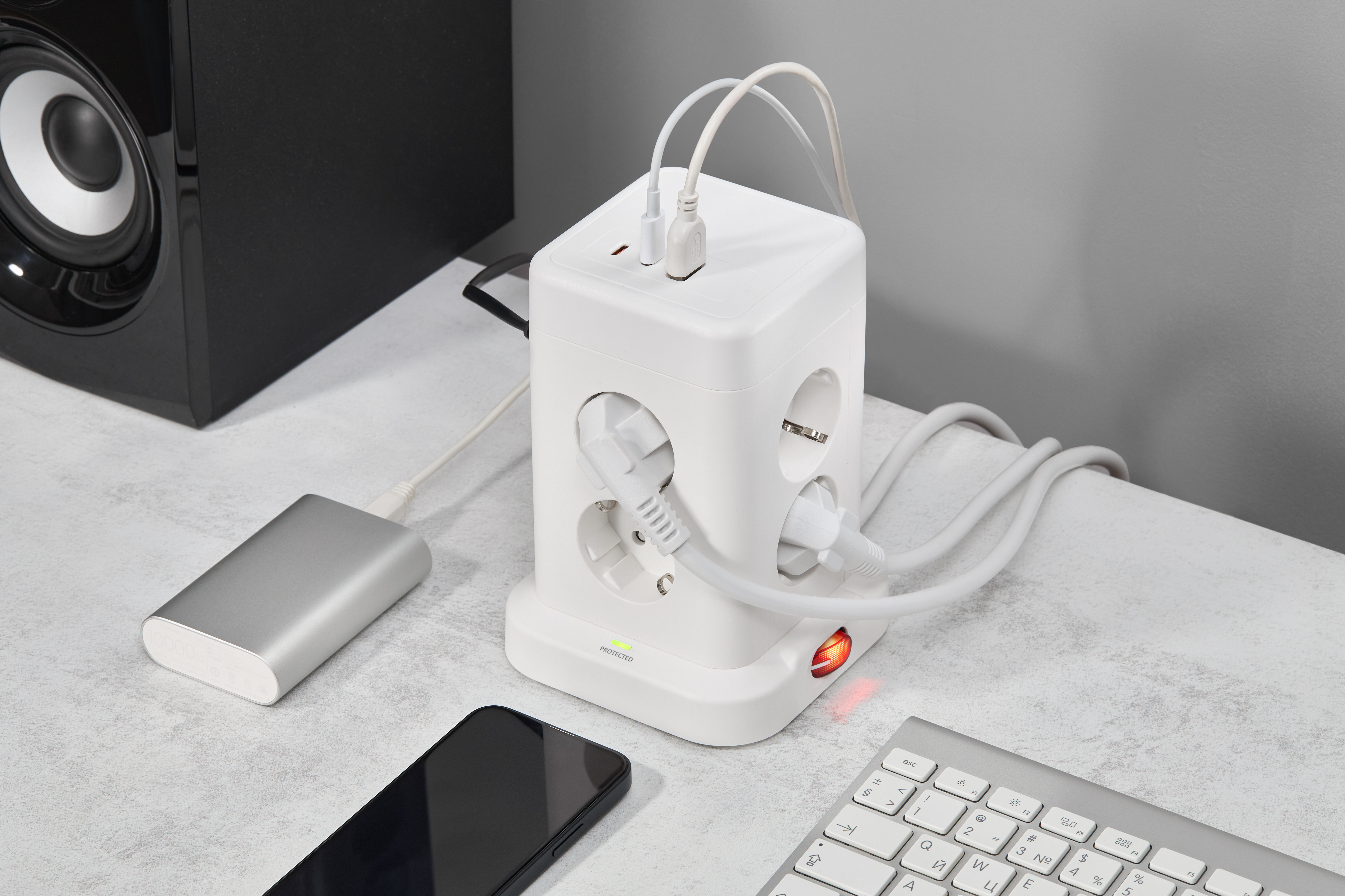 Удлинитель DOMINIC У08K 1,5м 3х1мм2 USB A+C 20Вт белый IEK в Чите