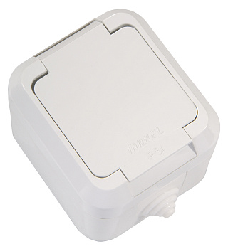 Розетка одинарная накладная с крышкой с заземлением IP44 MAKEL белая в Чите