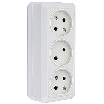 Рим Розетка 3-местная 10А без заземления  белая EKF в Чите