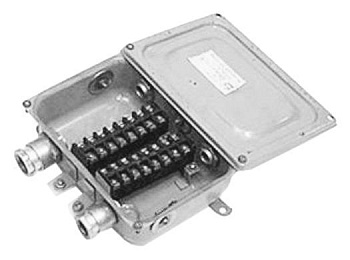 Коробка распределительная КЗНС 16 263х225 мм с крышкой IP65 в Чите