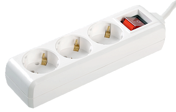 Удлинитель У03К-выключатель 3 места 2Р+PЕ/1,5 метра 3х1мм2 16А/250 IEK в Чите