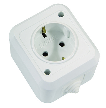 Розетка одинарная накладная с заземлением IP44 MAKEL белая в Чите