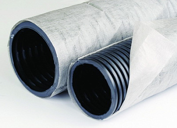 Двустенная труба ПНД гибкая дренажная д.200мм с геофильтром, в бухте 50м, цвет черный DKC в Чите